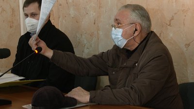 Суд по демонтажу пам'ятника у центрі міста перенесли через відпустки відповідачів Суд по демонтажу пам'ятника у центрі міста перенесли через відпустки відповідачів