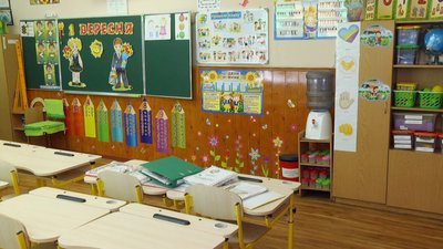 Батьки дітей, що отруїлися в хмельницькій школі, вимагають у влади контролювати ситуацію