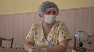 Довести, що інфікувався на роботі. Понад 300 медиків на Буковині можуть отримати компенсацію Довести, що інфікувався на роботі. Понад 300 медиків на Буковині можуть отримати компенсацію