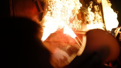 "Не чуєш? Побачиш". Під Офісом Зеленського влаштували акцію на підтримку Стерненка "Не чуєш? Побачиш". Під Офісом Зеленського влаштували акцію на підтримку Стерненка