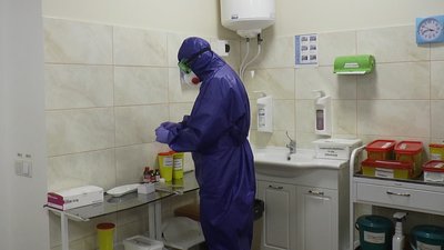 У Миколаєві працюють виїзні бригади, які проводять тестування на COVID-19 У Миколаєві працюють виїзні бригади, які проводять тестування на COVID-19