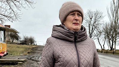 Додати зображення
Жителька села Новомиколаївка на Донеччині