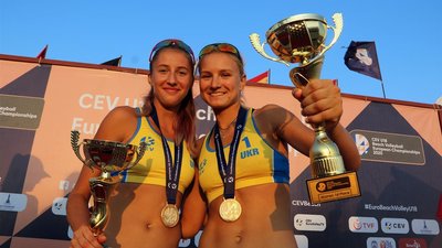 Два "золота" та "срібло". Україні не було рівних на юніорському Євро з пляжного волейболу