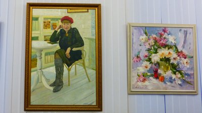 У Дніпрі презентують художню виставку «Жінки і квіти»