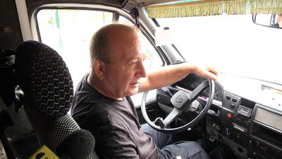 Пошкоджена обшивка у салоні – у Житомирі перевірили технічний стан автобусів, що курсують маршрутом №5 Пошкоджена обшивка у салоні – у Житомирі перевірили технічний стан автобусів, що курсують маршрутом №5