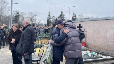 "Ми пам'ятатимемо, відплата буде". У Харкові попрощалися з бойовою медикинею Владиславою Черних "Ми пам'ятатимемо, відплата буде". У Харкові попрощалися з бойовою медикинею Владиславою Черних