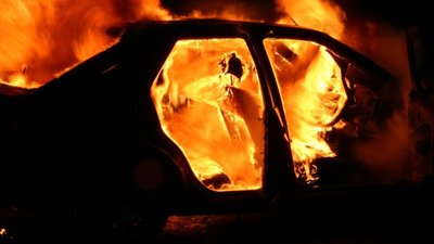 У Черкасах чоловіка засудили за підпал машини