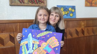 "Літак мрія і дівчинка Марія": авторка нової поштової марки з Волині розповіла про свою роботу "Літак мрія і дівчинка Марія": авторка нової поштової марки з Волині розповіла про свою роботу
