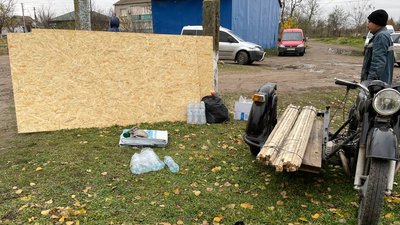 Жителі Галицинівської громади, що на Миколаївщині, отримали ремонтно-будівельні набори