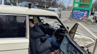 В Одесі зіткнулися дві автівки: травмувалися чоловік та жінка