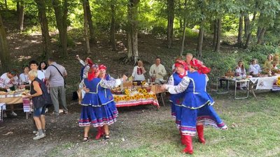 Монастирищині 