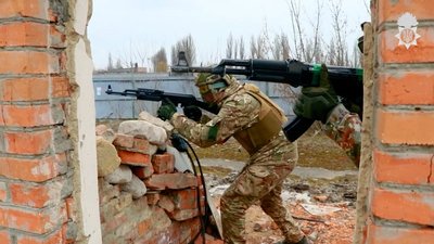 Відпрацьовували три спроби штурму: вінницькі нацгвардійці "вели бій" у міській місцевості Відпрацьовували три спроби штурму: вінницькі нацгвардійці "вели бій" у міській місцевості