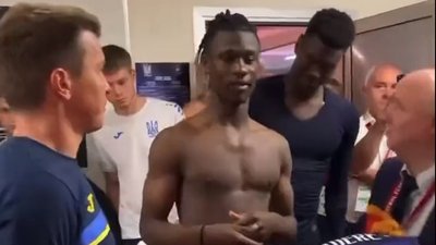 "Сподіваюся, ситуація покращиться". Зірковий півзахисник Франції U21 підтримав Україну через війну РФ: відео