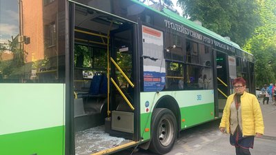 У Черкасах в ДТП потрапив тролейбус, пожежна машина та автомобіль, є травмовані У Черкасах в ДТП потрапив тролейбус, пожежна машина та автомобіль, є травмовані