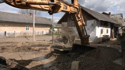 Ліквідовують наслідки витоку газу та підраховують збитки: ситуація у селі Розвадів на Львівщині Ліквідовують наслідки витоку газу та підраховують збитки: ситуація у селі Розвадів на Львівщині