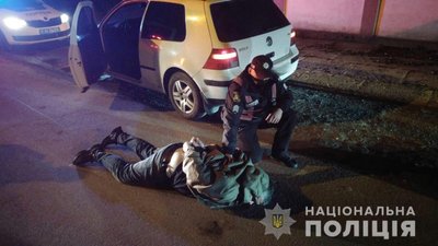 На Закарпатті затримали підозрюваного у збуті метамфетаміну
