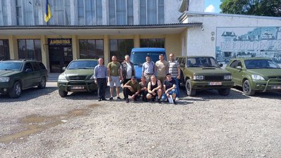 У селах однієї з громад Чернівецької області працюють цехи, де волонтери виготовляють консерви для військових У селах однієї з громад Чернівецької області працюють цехи, де волонтери виготовляють консерви для військових
