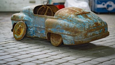 Відремонтують та дозволять кататися дітям. У музеї Дніпра з'явилась 60-річна автівка з Костянтинівки Відремонтують та дозволять кататися дітям. У музеї Дніпра з'явилась 60-річна автівка з Костянтинівки
