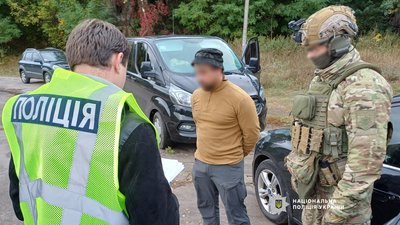 Купити зброю: на прикордонні затримали торгівця набоями та гранатами