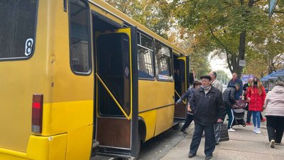 Посилення карантину: як у Херсоні працює громадський транспорт Посилення карантину: як у Херсоні працює громадський транспорт