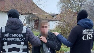 На Хмельниччині затримали 20-річного чоловіка, який, за версією слідства