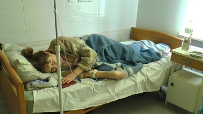 "Гримнуло, боляче, темрява": жителі зруйнованого будинку розповіли про ракетний удар по Краматорську "Гримнуло, боляче, темрява": жителі зруйнованого будинку розповіли про ракетний удар по Краматорську
