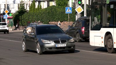 Чи забруднене у Рівному повітря та як фахівці гідрометцентру перевіряють його стан
