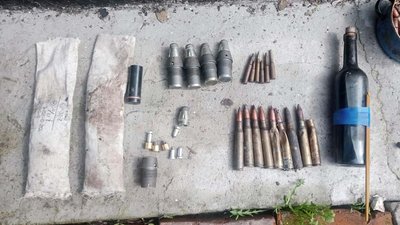 При спробі самотужки розібрати боєприпас тяжко травмувався житель Бахмача