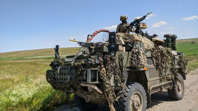 Подолання умовних водних перешкод. На Миколаївщині триває четвертий етап україно-британських навчань Подолання умовних водних перешкод. На Миколаївщині триває четвертий етап україно-британських навчань