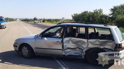На трасі Київ-Одеса зіткнулися дві автівки: троє людей травмувалися, серед них дитина