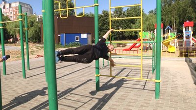 У Житомирі проводять безкоштовні тренування зі стрітворкауту
