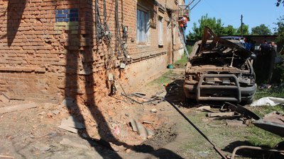 "Свист такий, і відразу лупонуло": мешканці Угроїдів на Сумщині розповіли про російський обстріл "Свист такий, і відразу лупонуло": мешканці Угроїдів на Сумщині розповіли про російський обстріл