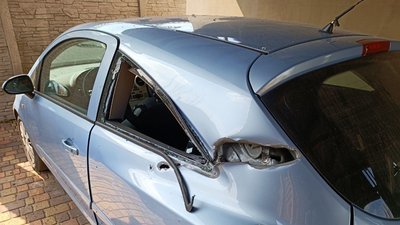 У Запоріжжі від уламків російської ракети постраждала жінка У Запоріжжі від уламків російської ракети постраждала жінка