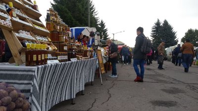 Понад 150 виробників: у Рівному стартував перший в цьому році сільськогосподарський ярмарок