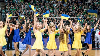 "Не втомилися підтримувати Україну". Фанати литовського "Жальгіріса" влаштували проукраїнський перфоманс на грі Євроліги "Не втомилися підтримувати Україну". Фанати литовського "Жальгіріса" влаштували проукраїнський перфоманс на грі Євроліги