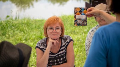 Щоб познайомитися із переселенцями, у громаді на Волині організували сплав на байдарках Щоб познайомитися із переселенцями, у громаді на Волині організували сплав на байдарках