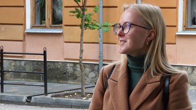 "З 24 лютого по травень ми спали в підвалі": жителька Херсона про життя в окупації "З 24 лютого по травень ми спали в підвалі": жителька Херсона про життя в окупації