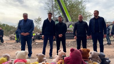Президент Зеленський відвідав Прилуки та вшанував пам'ять загиблих унаслідок атаки РФ