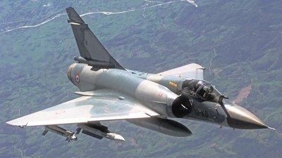Винищувач Mirage 2000