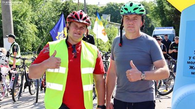 Учасники благодійного велопробігу Учасники благодійного велопробігу