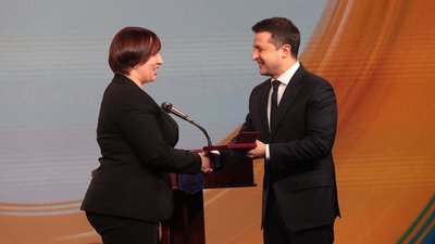 "Надихаючий момент": харків'янку, яка допомагає дітям з аутизмом, нагородили орденом княгині Ольги