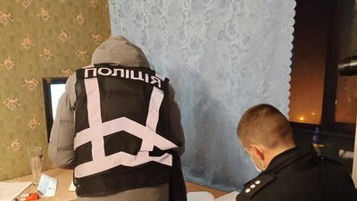 Поліція Запоріжжя викрила чоловіка, який створював порнографічний контент та викладав в інтернет