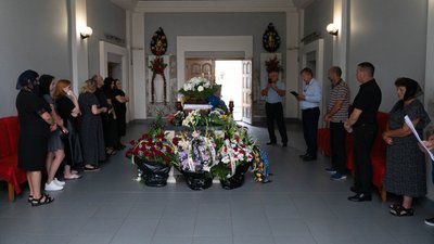 В Ужгороді попрощалися з полеглим захисником Іваном Дору В Ужгороді попрощалися з полеглим захисником Іваном Дору
