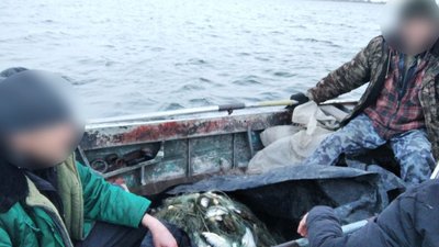 На Херсонщині браконьєри нанесли збитків майже на 55 тисяч гривень На Херсонщині браконьєри нанесли збитків майже на 55 тисяч гривень