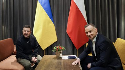 Президенти України та Польщі Зеленський та Дуда 9 лютого, зустрілися в Жешуві у Польщі. 