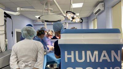 Двом неповнолітнім пацієнтам київського "Охматдиту" провели трансплантації у Львові Двом неповнолітнім пацієнтам київського "Охматдиту" провели трансплантації у Львові