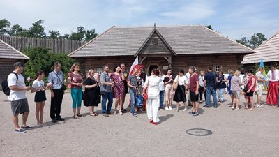 У Запоріжжі відкрили виставку до 30-річчя Вишеградської співпраці та Незалежності України У Запоріжжі відкрили виставку до 30-річчя Вишеградської співпраці та Незалежності України