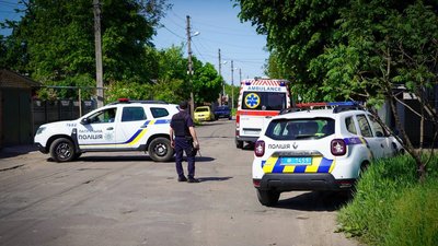 Екстрені служби на місці удару в Сумах