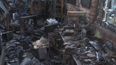 У пункті приймання макулатури згорів гараж та інструменти. 3 січня 2023 рік. У пункті приймання макулатури згорів гараж та інструменти. 3 січня 2023 рік.