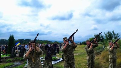 На Черкащині провели в останню путь трьох українських захисників